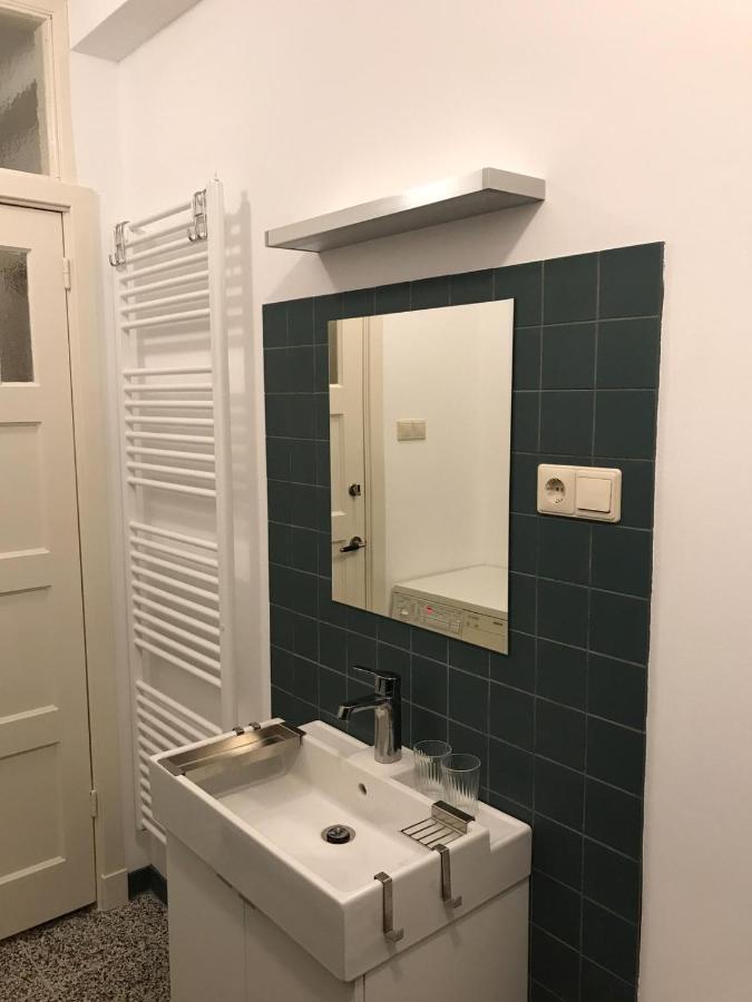 Huis Nummer 1 埃因霍温 外观 照片