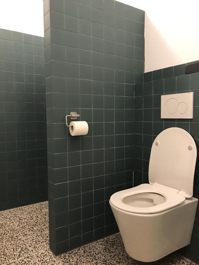 Huis Nummer 1 埃因霍温 外观 照片
